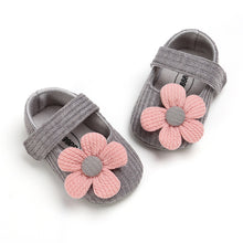 Load image into Gallery viewer, Newborn Baby Boy Girl Unisex Soft Sole Crib Shoes
