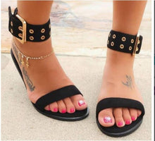 Load image into Gallery viewer, Litthing 2019 Sandals Women Transparent Flats Shoes Large Size Female Clear  Shoes Ladies Roman Beach Sandalias Mujer
