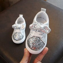 Load image into Gallery viewer, 2019 Children Four Season Shoes 1-3 Years Toddler Baby Girls Bow Sequin Crib Shoe Trend Casual Shoes Glitter Bowknot Dress Shoes
