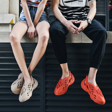 Load image into Gallery viewer, Summer Men Casual Sandals Beach Slippers

