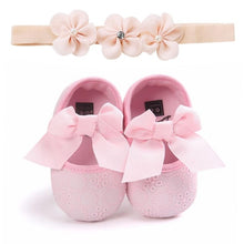 Load image into Gallery viewer, 2019 Brand New Toddler Kids Baby Girls Boys Bowknot Shoes +Headband 2PCS Lace Floral Soft Shoes Spring First Walkers 0-18M
